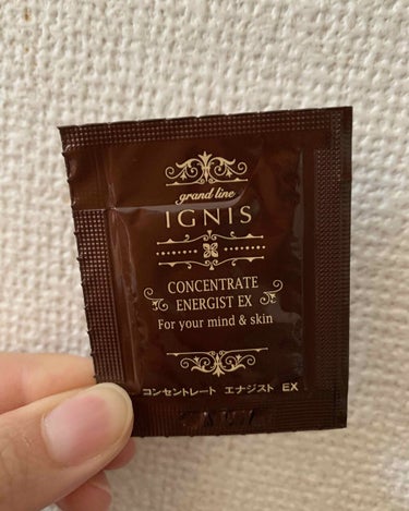 ★IGNIS コンセントレート エナジスト EX

白ニキビから赤く虫さされのようにずーっと残ってて、新商品のサンプルを貰いに行った時に、相談したらこちらのサンプルを貰いました。

肌にパワーを与える？