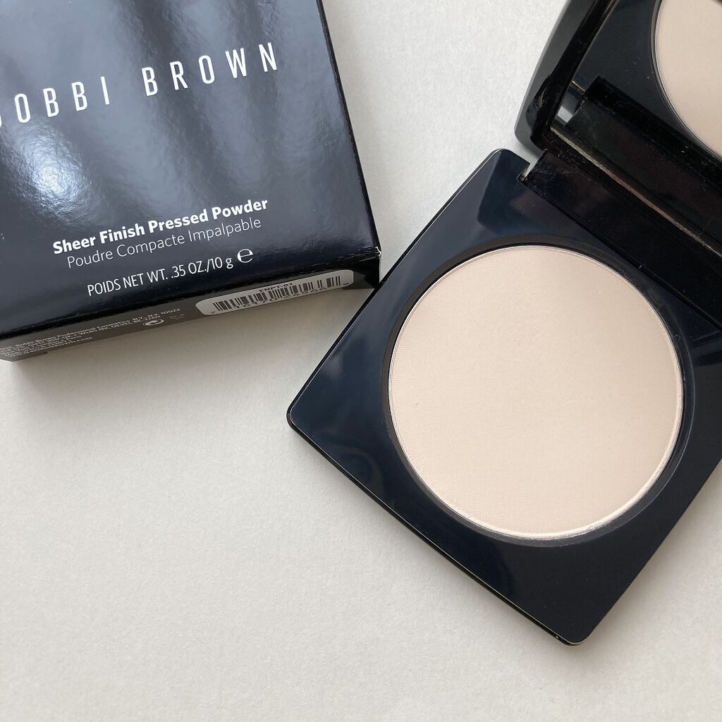 シアーフィニッシュ プレストパウダー L01 ペールイエロー/BOBBI BROWN/プレストパウダーを使ったクチコミ（1枚目）