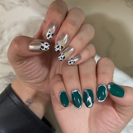 ぎゅうたん on LIPS 「mёguです🦖❤️【今年トレンドの緑】🦖💚🦖💚🦖💚🦖💚🦖💚🦖💚..」(1枚目)