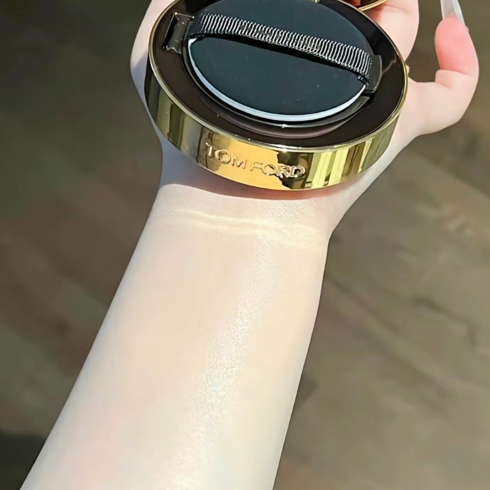 トレースレス タッチ ファンデーション SPF 45 サテンマット クッション コンパクト/TOM FORD BEAUTY/クッションファンデーションを使ったクチコミ(3枚目)