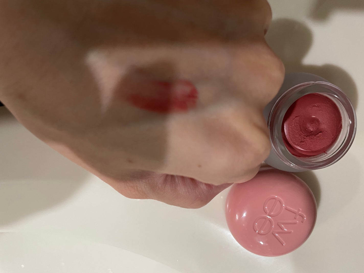 フィー リップアンドチーク ブラーリープリンポット/fwee/口紅を使ったクチコミ(3枚目)