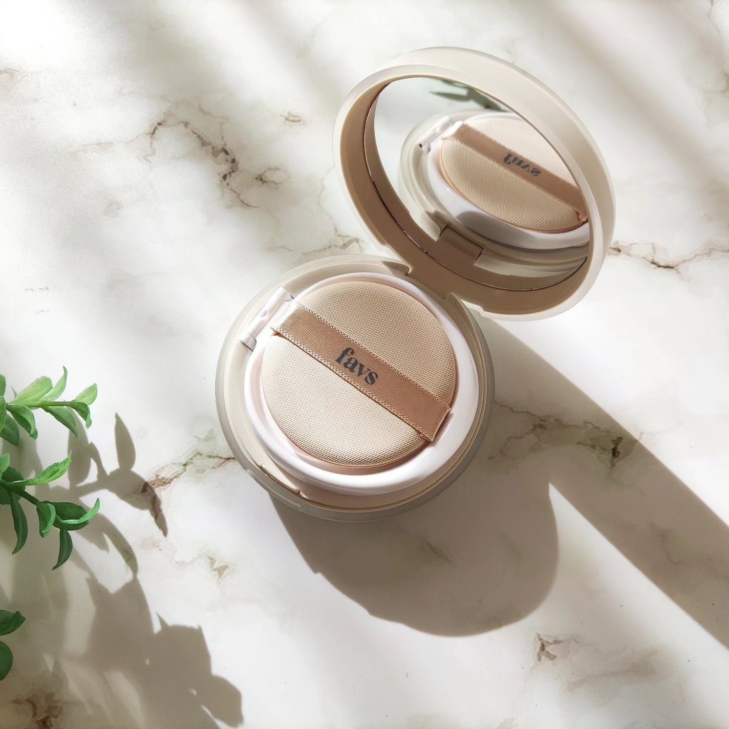 カーミンググロウアップクッションファンデーション/favs/リキッドファンデーションを使ったクチコミ(1枚目)