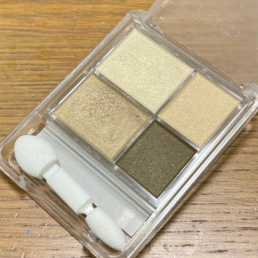 【使った商品】ちふれグラデーション アイシャドウ74カーキブラウン
【色味】カーキ寄りブラウン
【ラメorマット】シマーカラー
【密着感】良い
【発色】薄い
【良いところ】カラーが使いやすい

の画像 その1