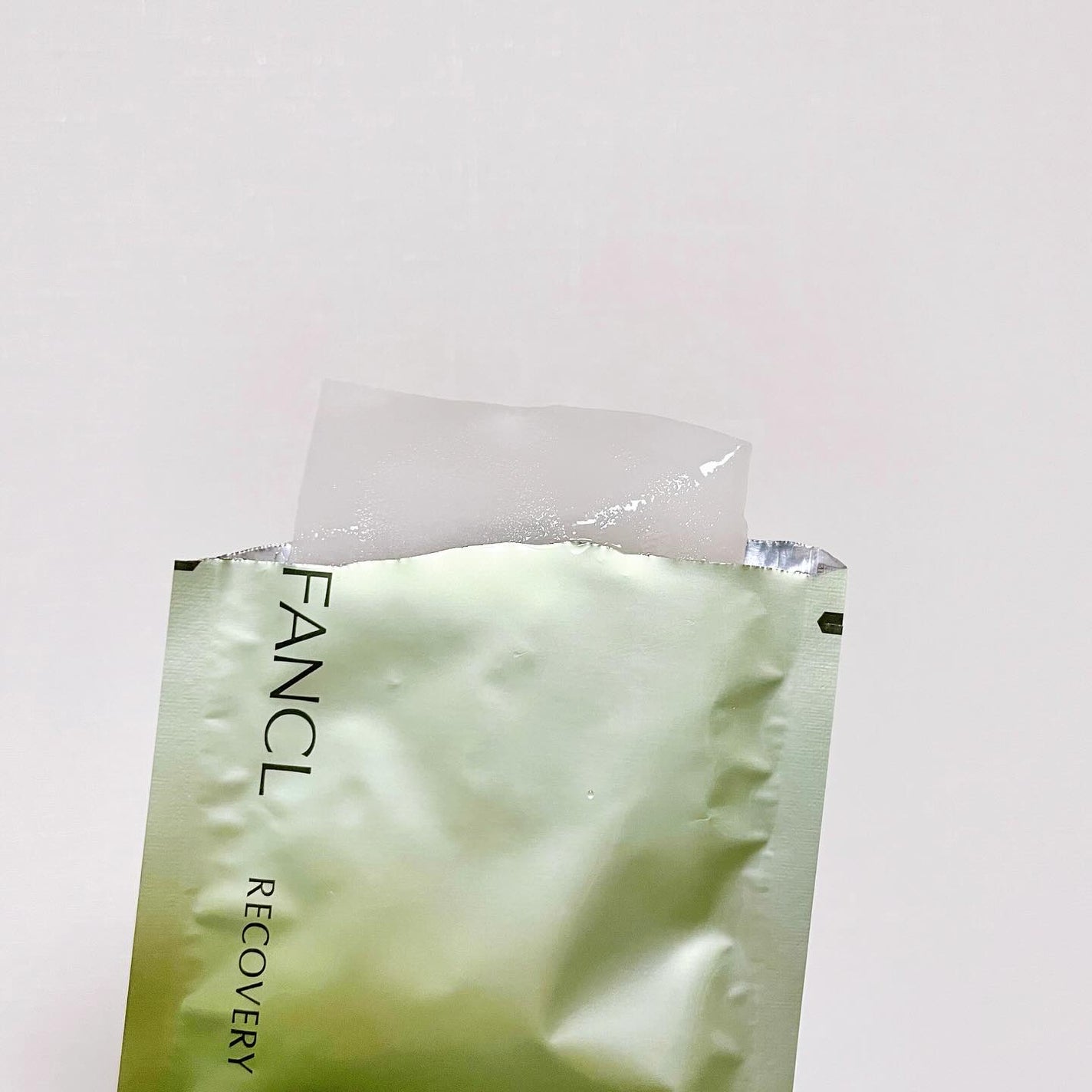 リカバリーマスク<医薬部外品 > /ファンケル/シートマスク・パックを使ったクチコミ(4枚目)