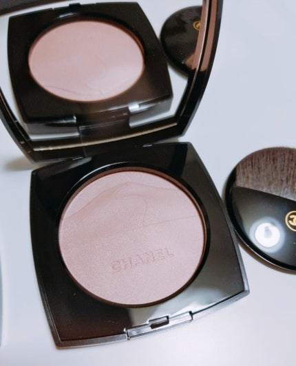 エクラ ドゥ デゼール/CHANEL/プレストパウダーを使ったクチコミ(2枚目)