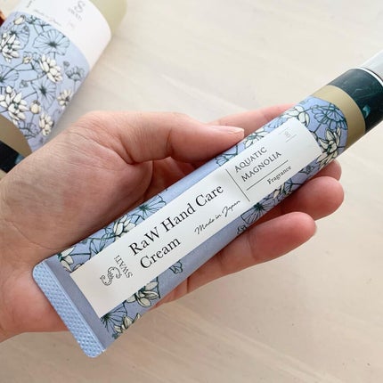 RaW Hand Care Cream(Aquatic Magnolia)/SWATi MARBLe/ハンドクリームを使ったクチコミ(4枚目)