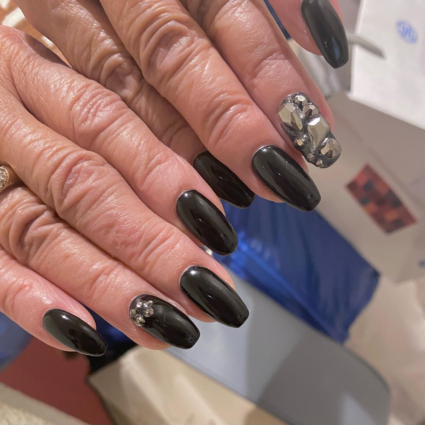 kanna on LIPS 「・・・ブラック敷き詰め🖤✨シンプルだけど華やか😎💋・・・#ブラ..」(2枚目)