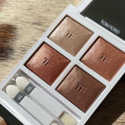 ソレイユ アイ カラー クォード 01N/TOM FORD BEAUTY/アイシャドウパレットを使ったクチコミ(2枚目)