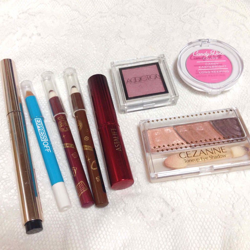 みみ on LIPS 「仕事用ポーチの中身🌼.*心愛さん🎀みいさん🎀リクエストありがと..」(1枚目)