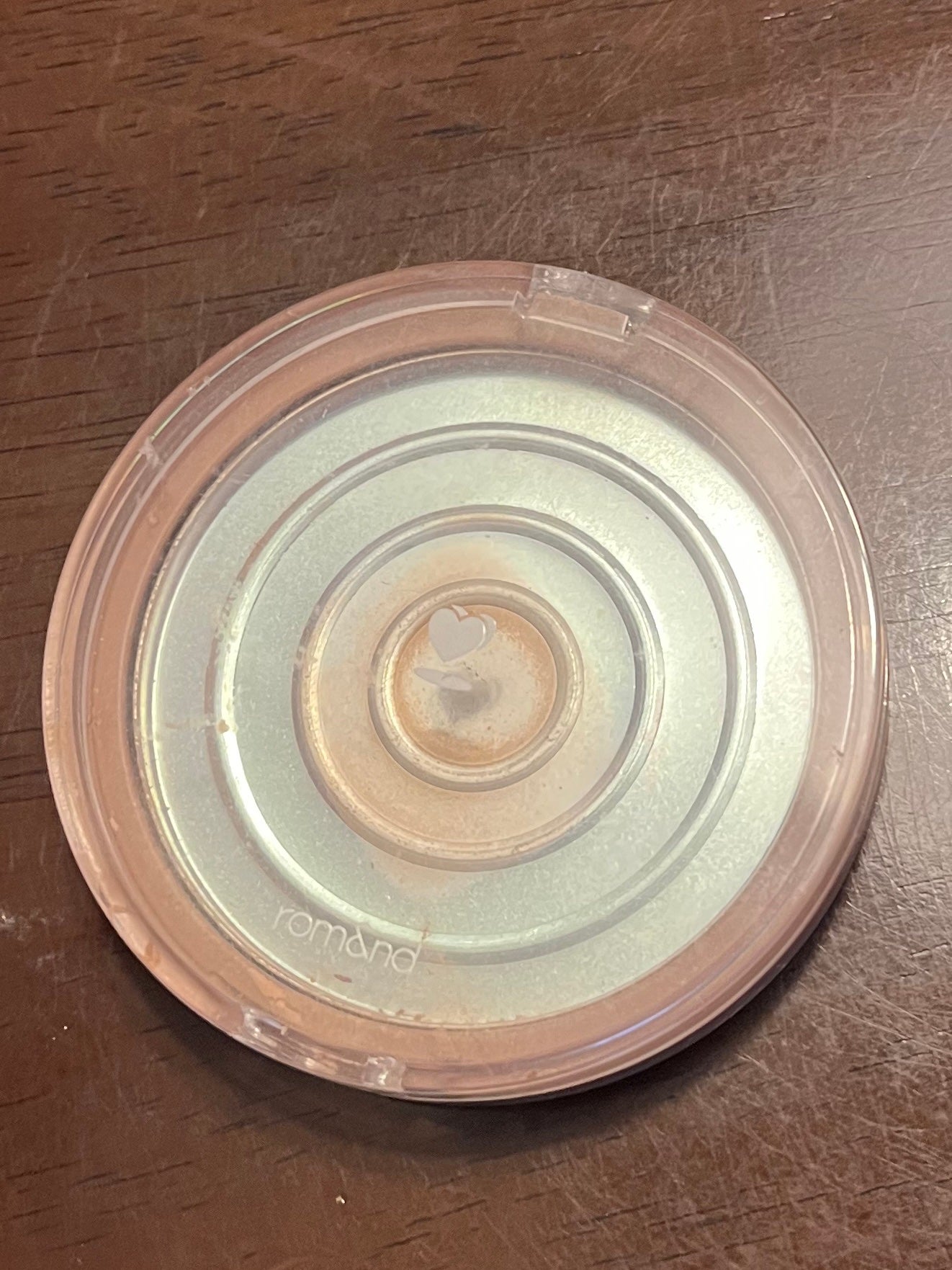 ベターザンシェイプ/rom&nd/シェーディングを使ったクチコミ(1枚目)