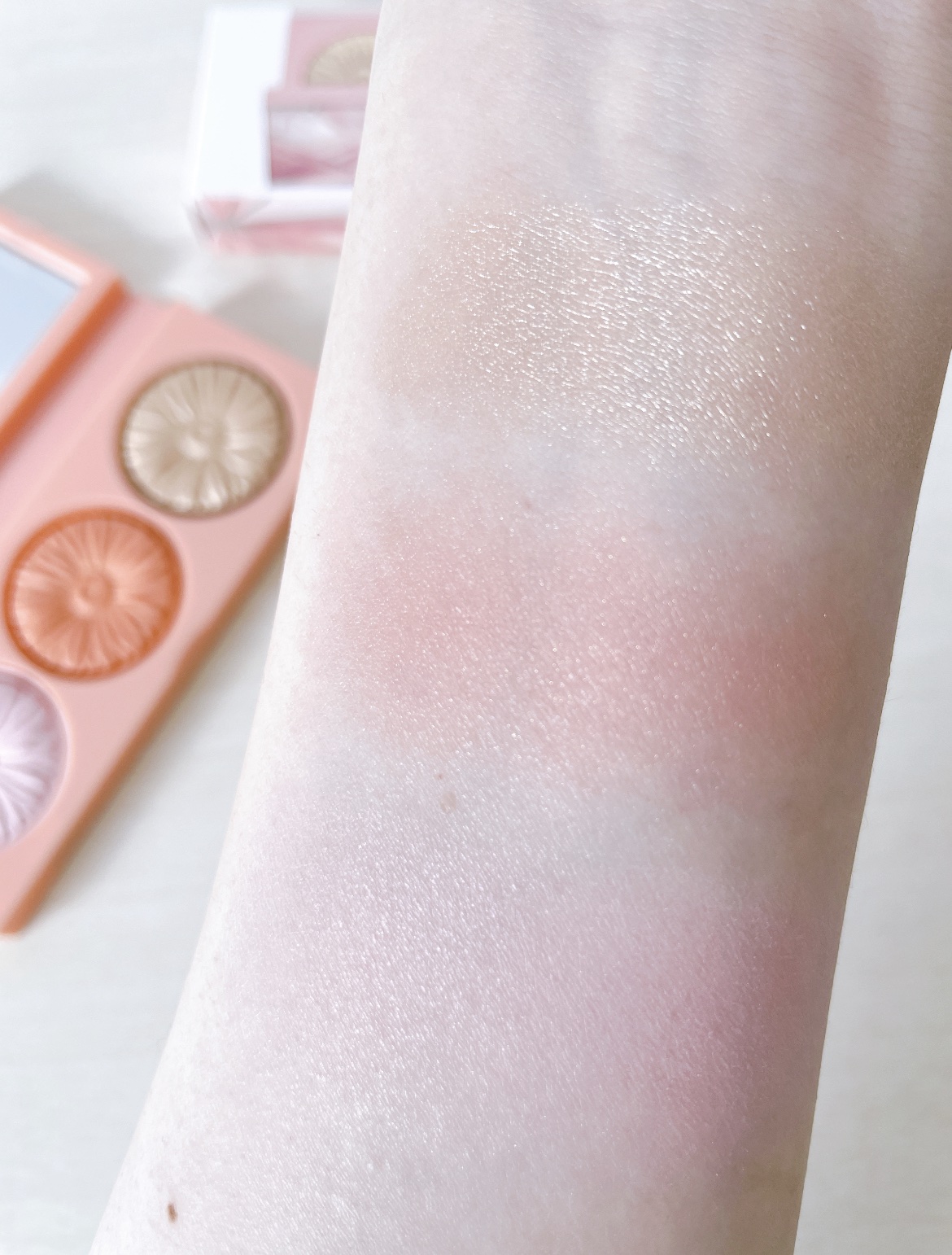 チーク ポップ パレット 24 /CLINIQUE/パウダーチークを使ったクチコミ（2枚目）