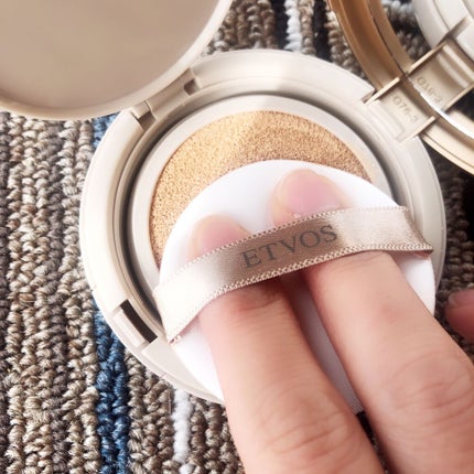 ミネラルグロウスキンクッション/エトヴォス/クッションファンデーションを使ったクチコミ(2枚目)