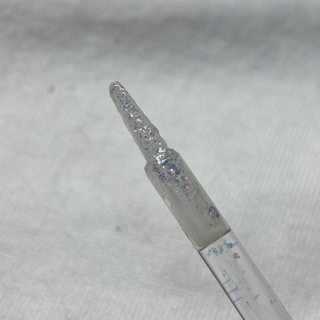 スピングリッターリキッドアイグロー/AMIOK/グリッターを使ったクチコミ（2枚目）