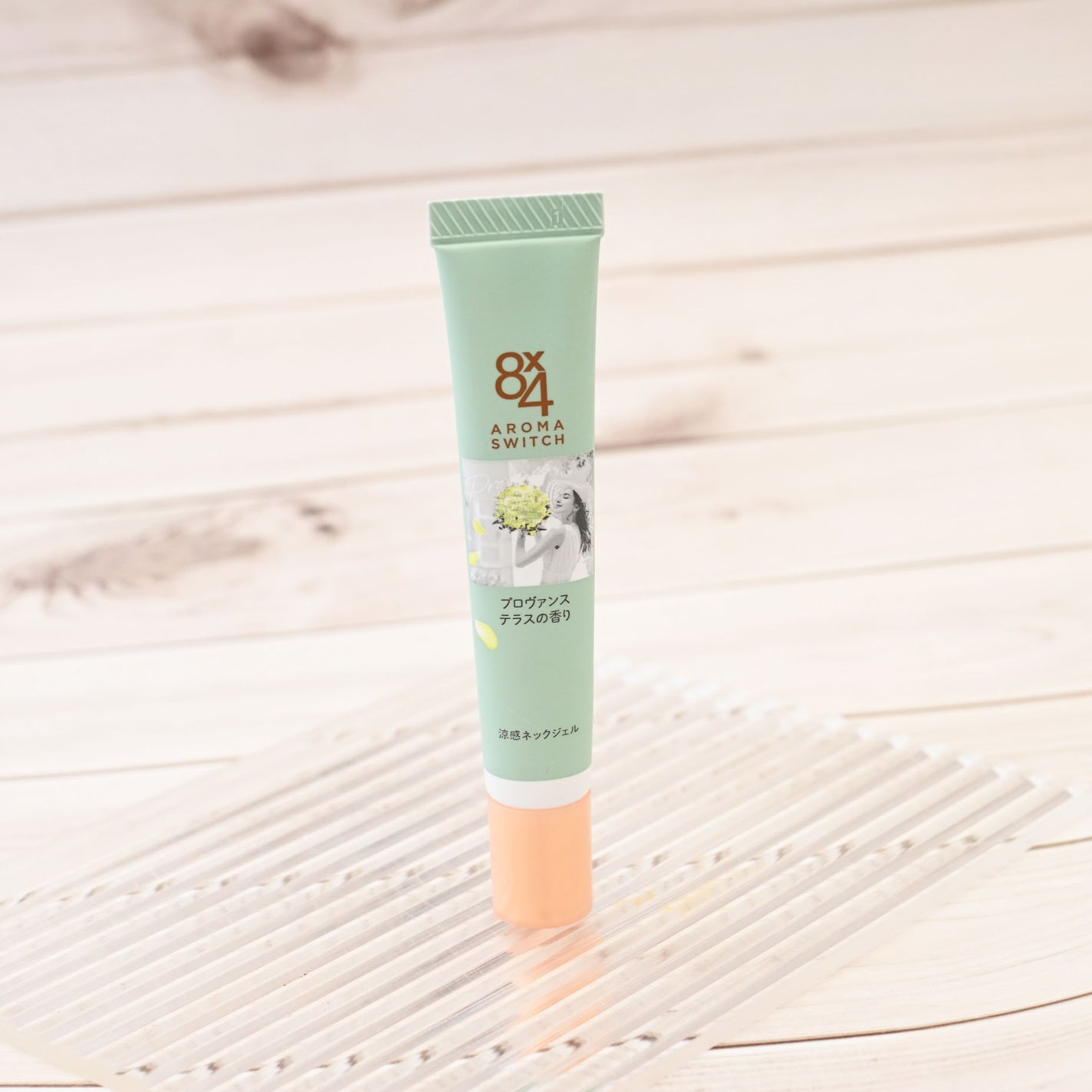 8x4 アロマスイッチ 涼感ネックジェル プロヴァンステラスの香り/8x4/デオドラント・制汗剤を使ったクチコミ(2枚目)