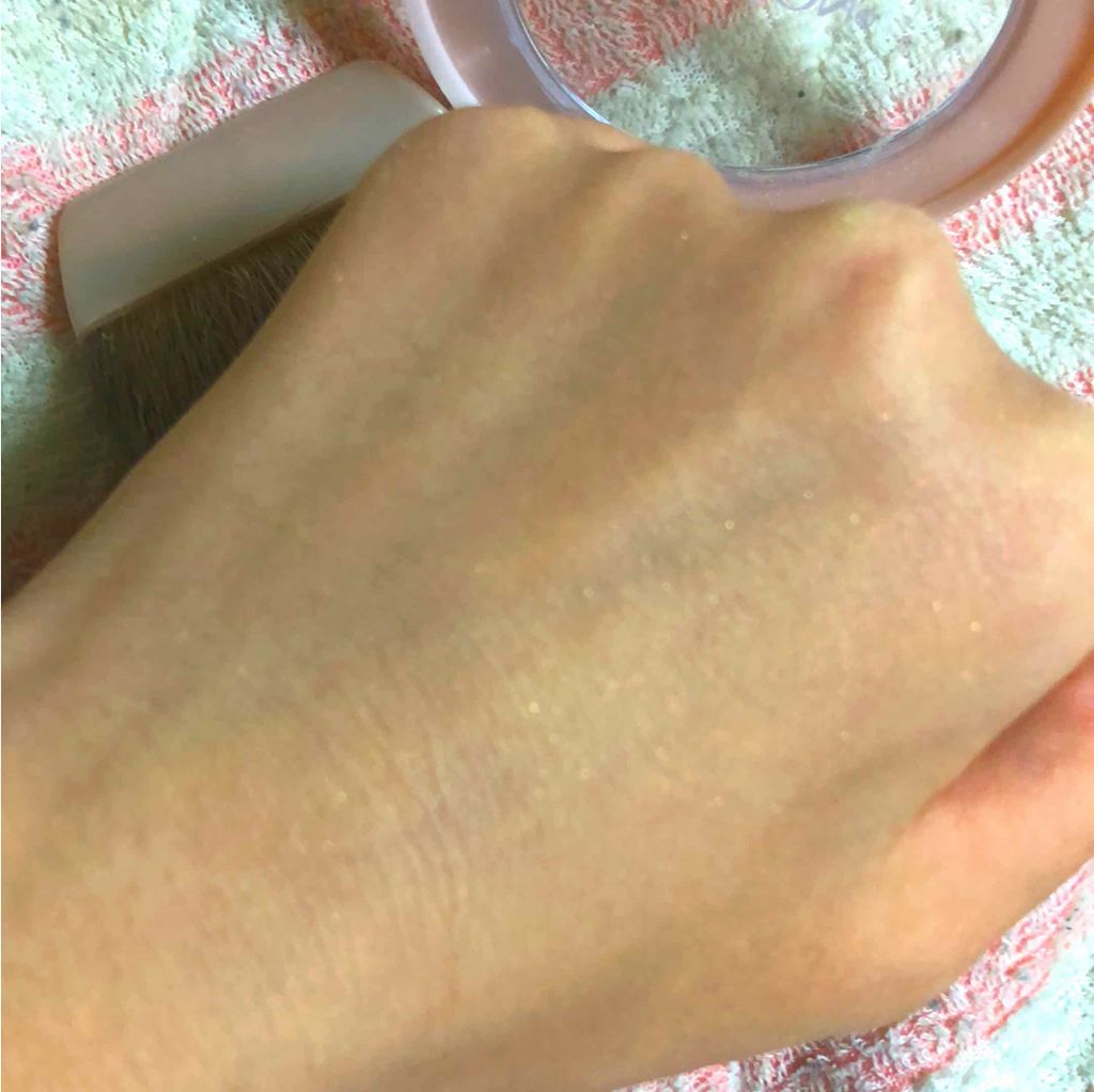 スキンライト プレスト パウダー/REVLON/プレストパウダーを使ったクチコミ（3枚目）