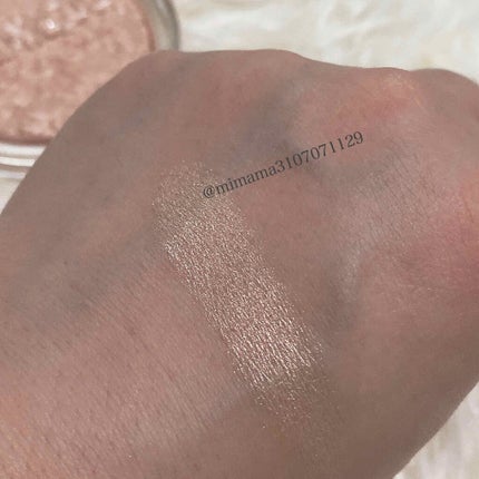 パウダー ポップ フラワー ハイライター/CLINIQUE/パウダーハイライトを使ったクチコミ(3枚目)