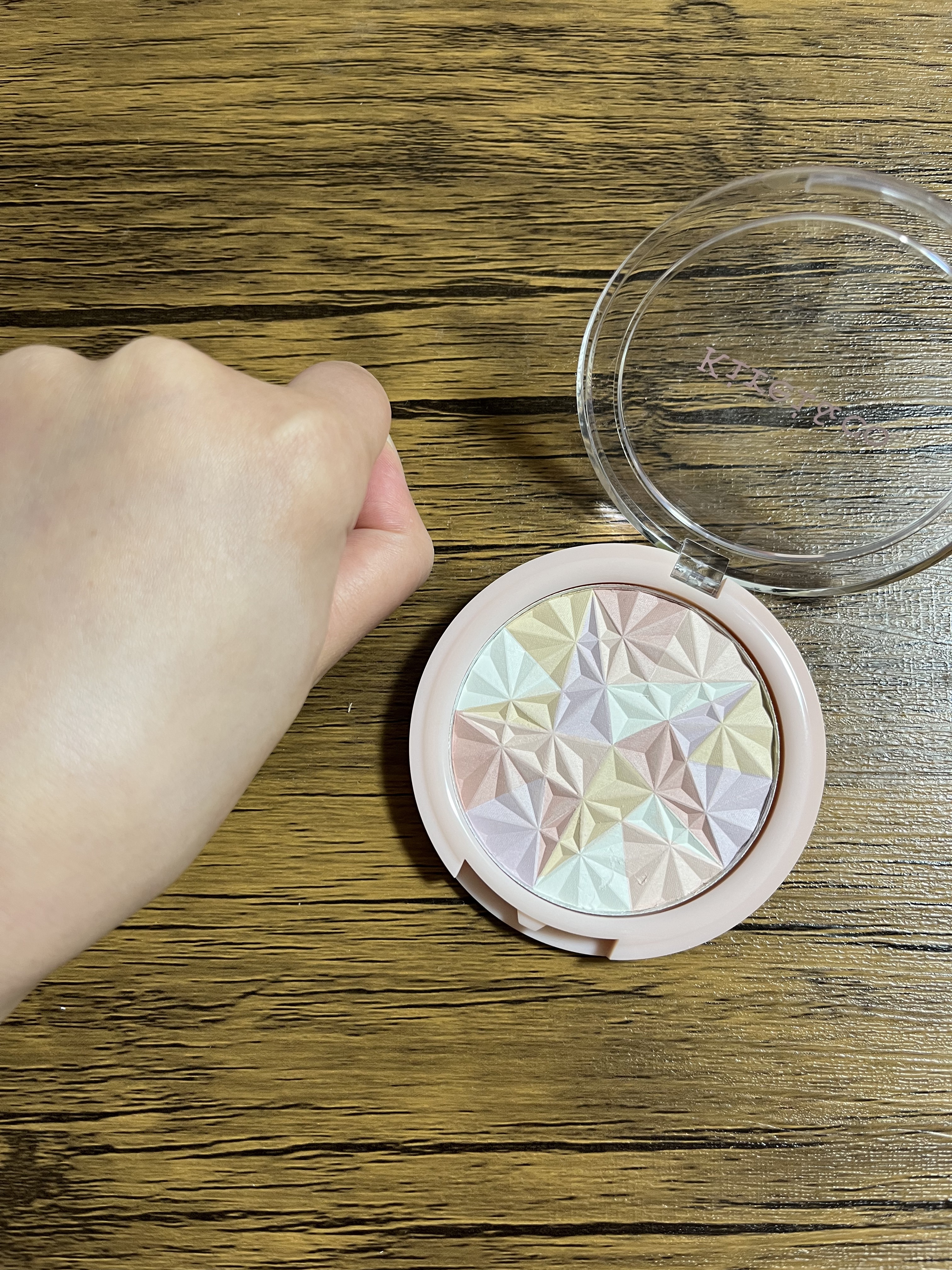 トーンアップフェイスパウダー 02/Kirei&co./プレストパウダーを使ったクチコミ（1枚目）