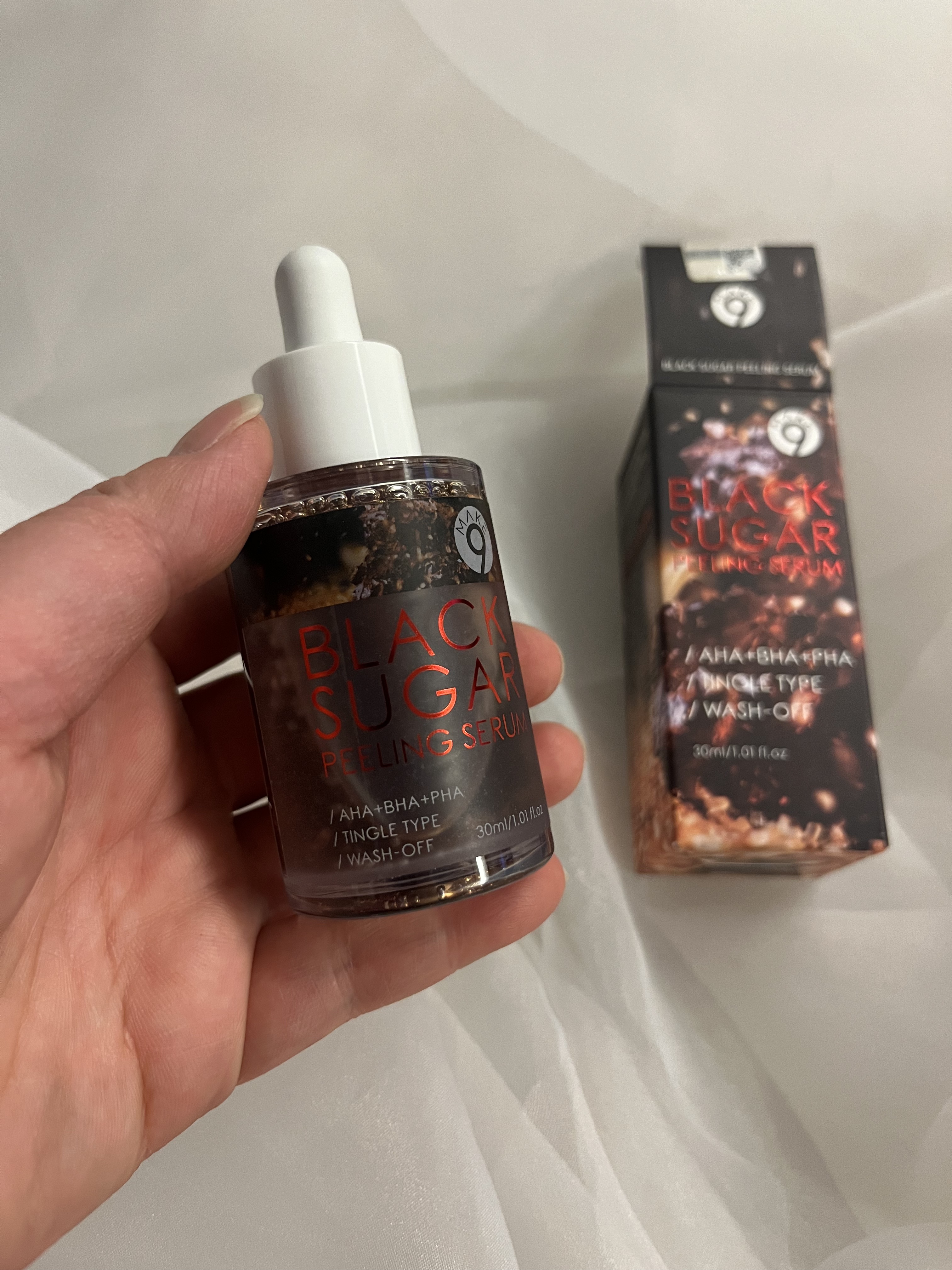 ブラックシュガーピーリングセラム/MAKE9/美容液を使ったクチコミ（2枚目）