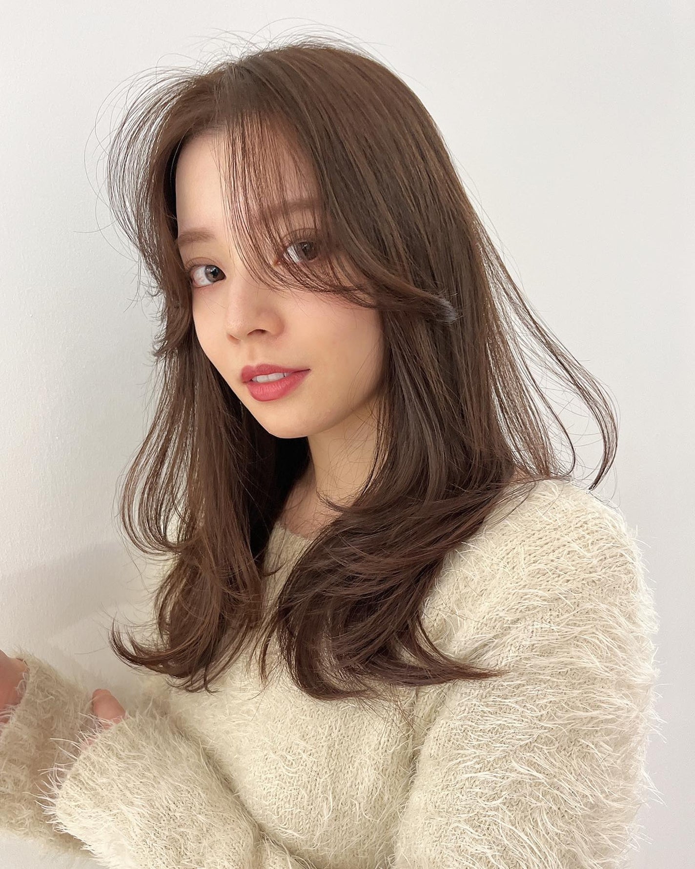 HARUNA on LIPS 「.たっぷりレイヤー✨あごしたから、たっぷりとレイヤーをいれてま..」(1枚目)