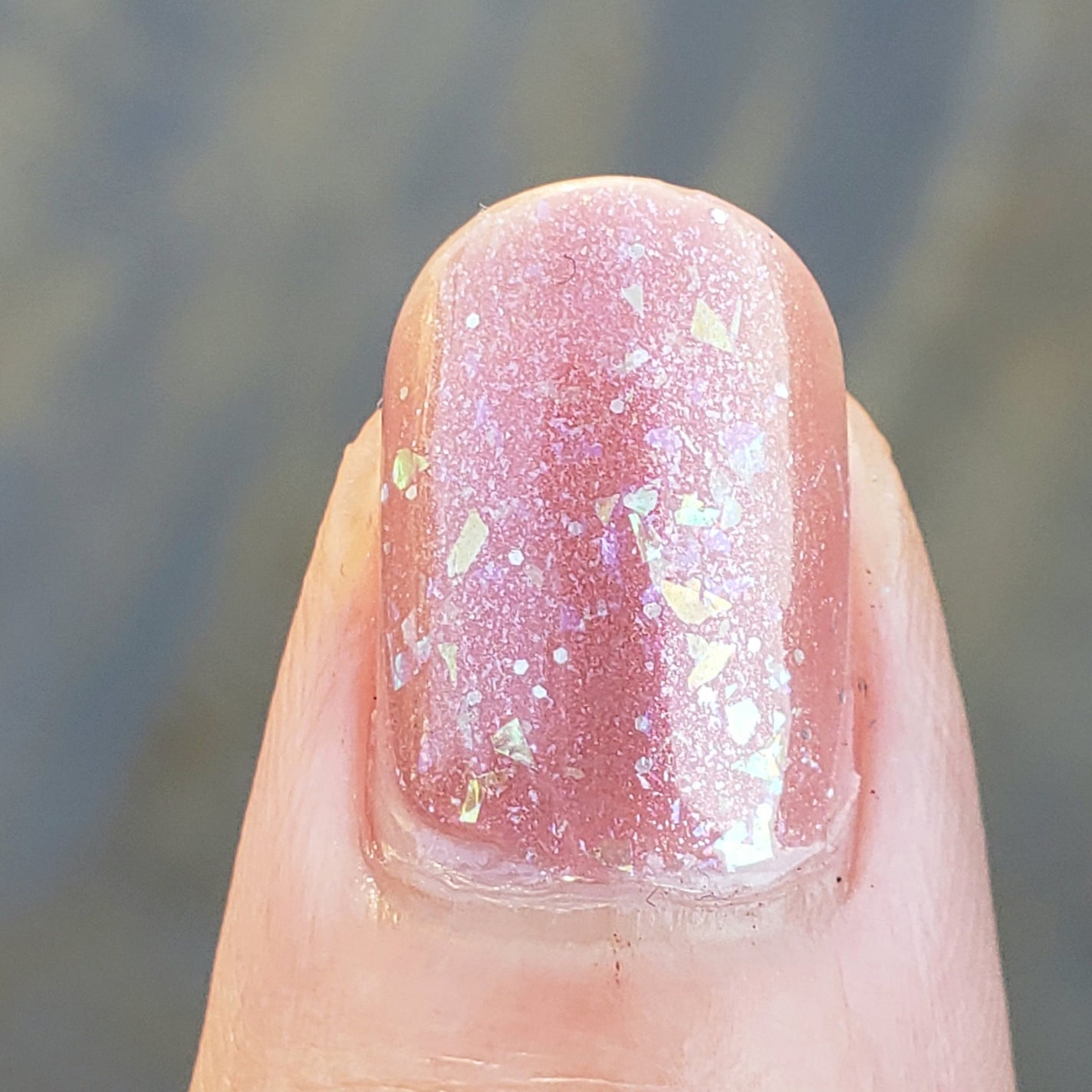 土木系おねいさん on LIPS 「昨日のネイル💅キラキラしてるけど柔らかなピンクで春風をイメージ..」(6枚目)