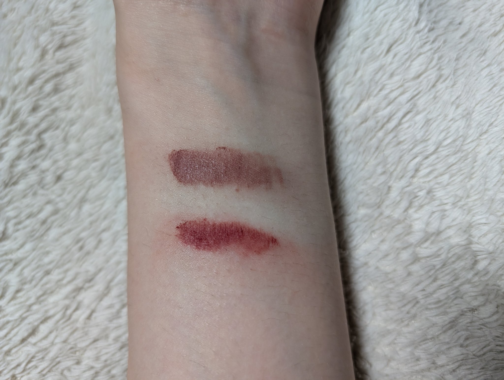 スーパーマットリップ＆チークマッド/INTO U/口紅を使ったクチコミ（3枚目）