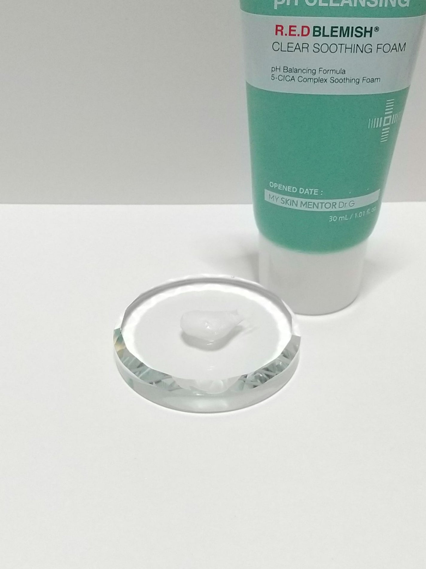 弱酸性レッドブレミッシュクリアスージングフォーム/Dr.G/洗顔フォームを使ったクチコミ(2枚目)