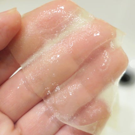 tama on LIPS 「美容液たっぷり💛の贅沢な鎮静&保湿マスク🌱/╌╌╌╌╌╌╌╌╌..」(4枚目)