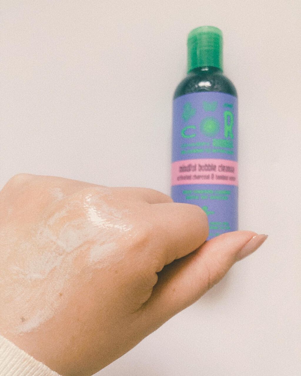 ひなた on LIPS 「弱酸性の泡でお顔、髪、ボディまでオールインワン💖チェイシングラ..」(5枚目)