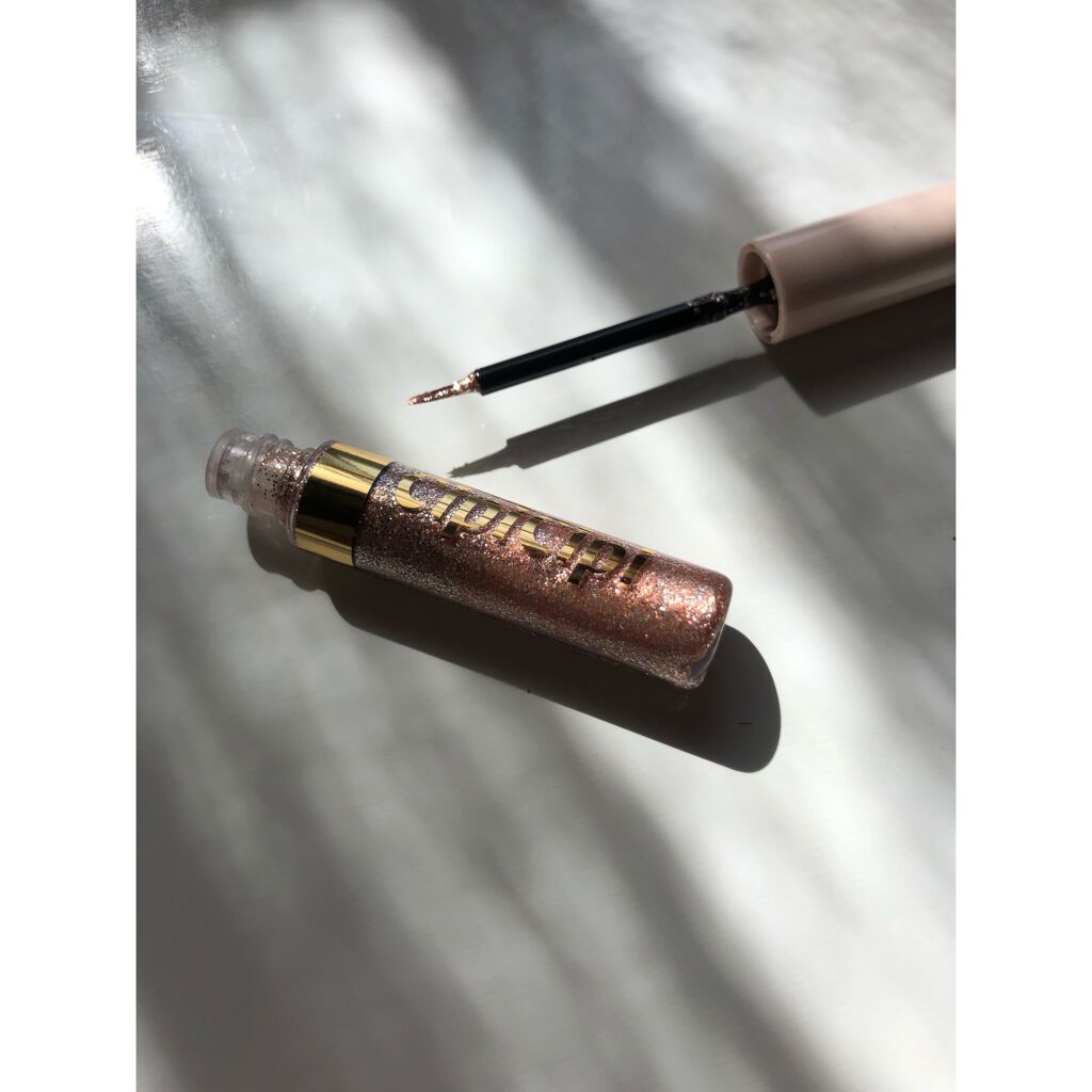 グリッターイルミネーションライナー/CipiCipi/リキッドアイライナーを使ったクチコミ(1枚目)