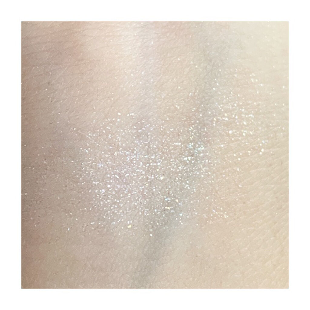 プリズム パウダーアイカラー 001 ホワイト/リンメル ロンドン/単色アイシャドウを使ったクチコミ（2枚目）