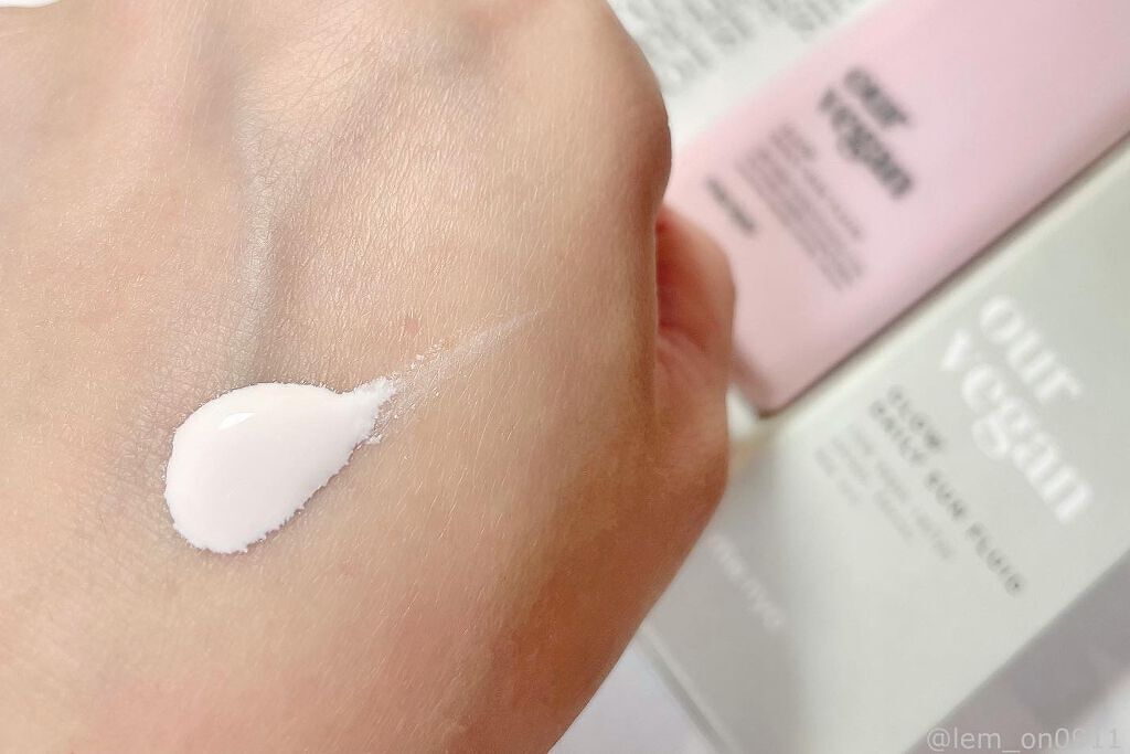 アワーヴィーガン サンプルイド グロー/manyo/化粧下地を使ったクチコミ（2枚目）