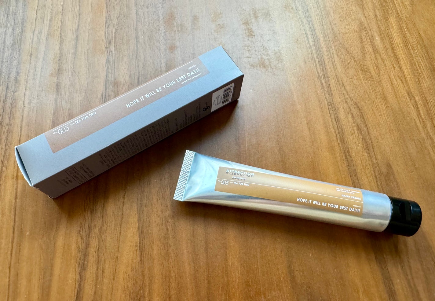 アトラクションフレグランス ハンドクリーム 005 TEA FOR TWO