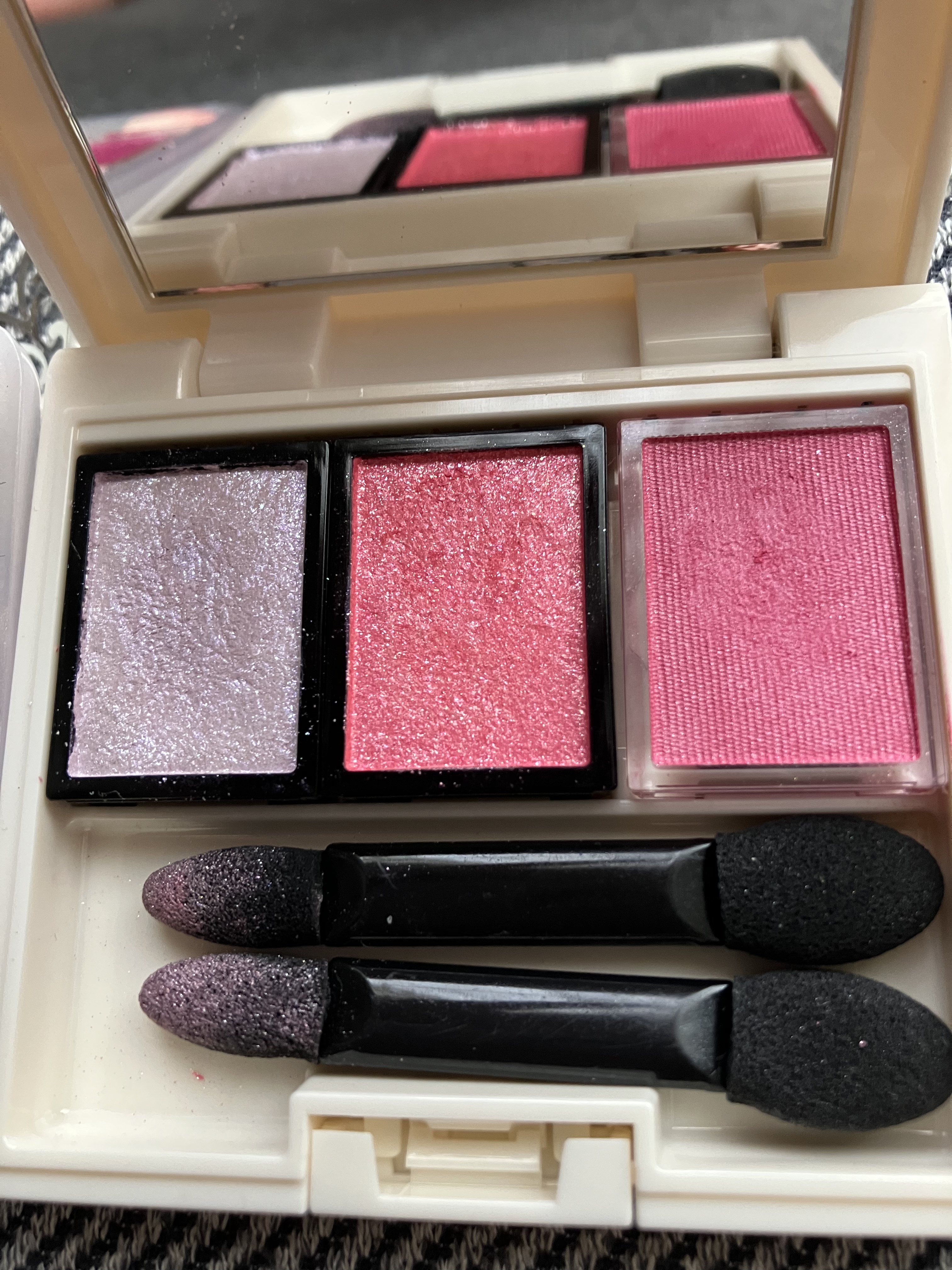 マジョルック(イルミネーター)/MAJOLICA MAJORCA/アイシャドウパレットを使ったクチコミ（2枚目）