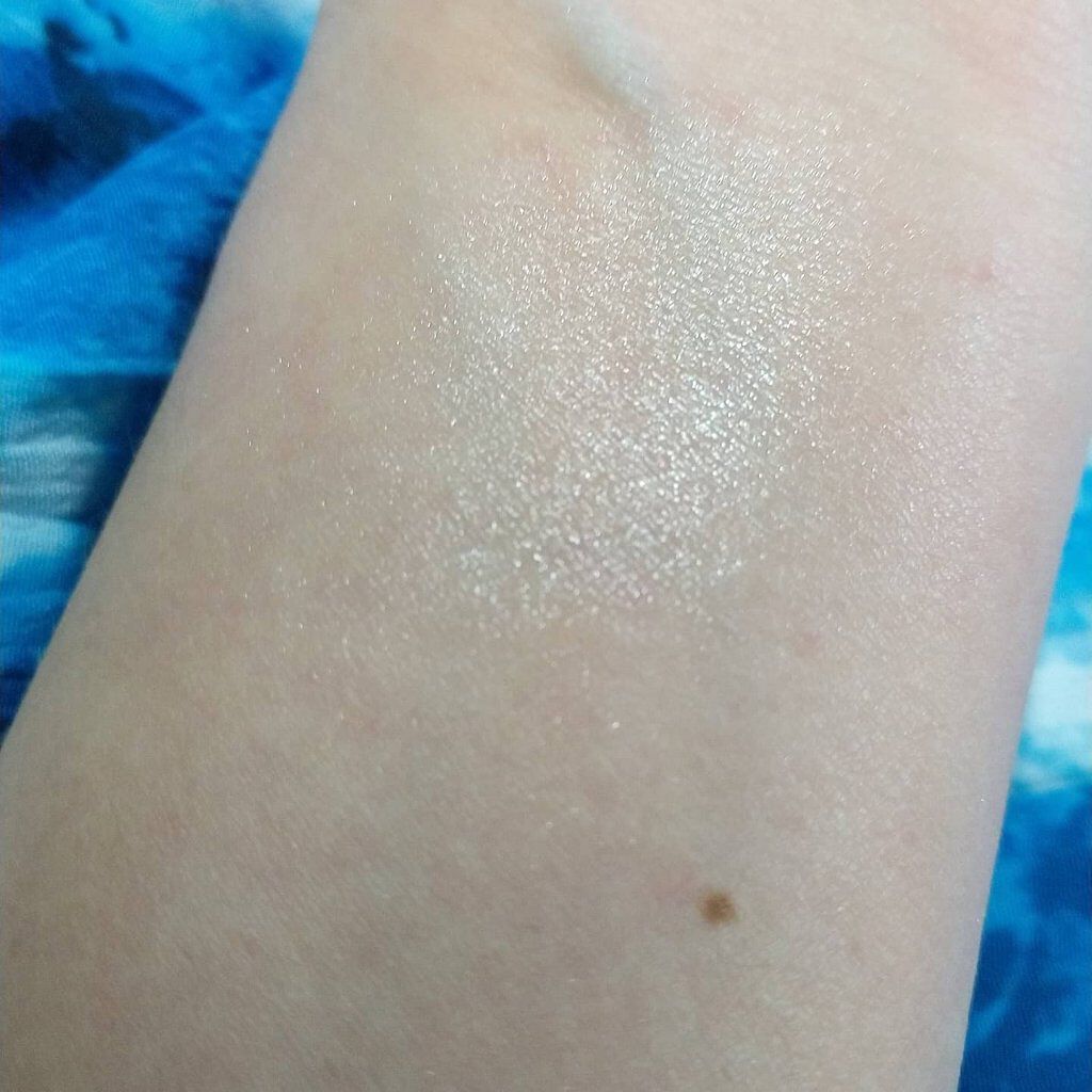 パールグロウハイライト/CEZANNE/パウダーハイライトを使ったクチコミ(2枚目)