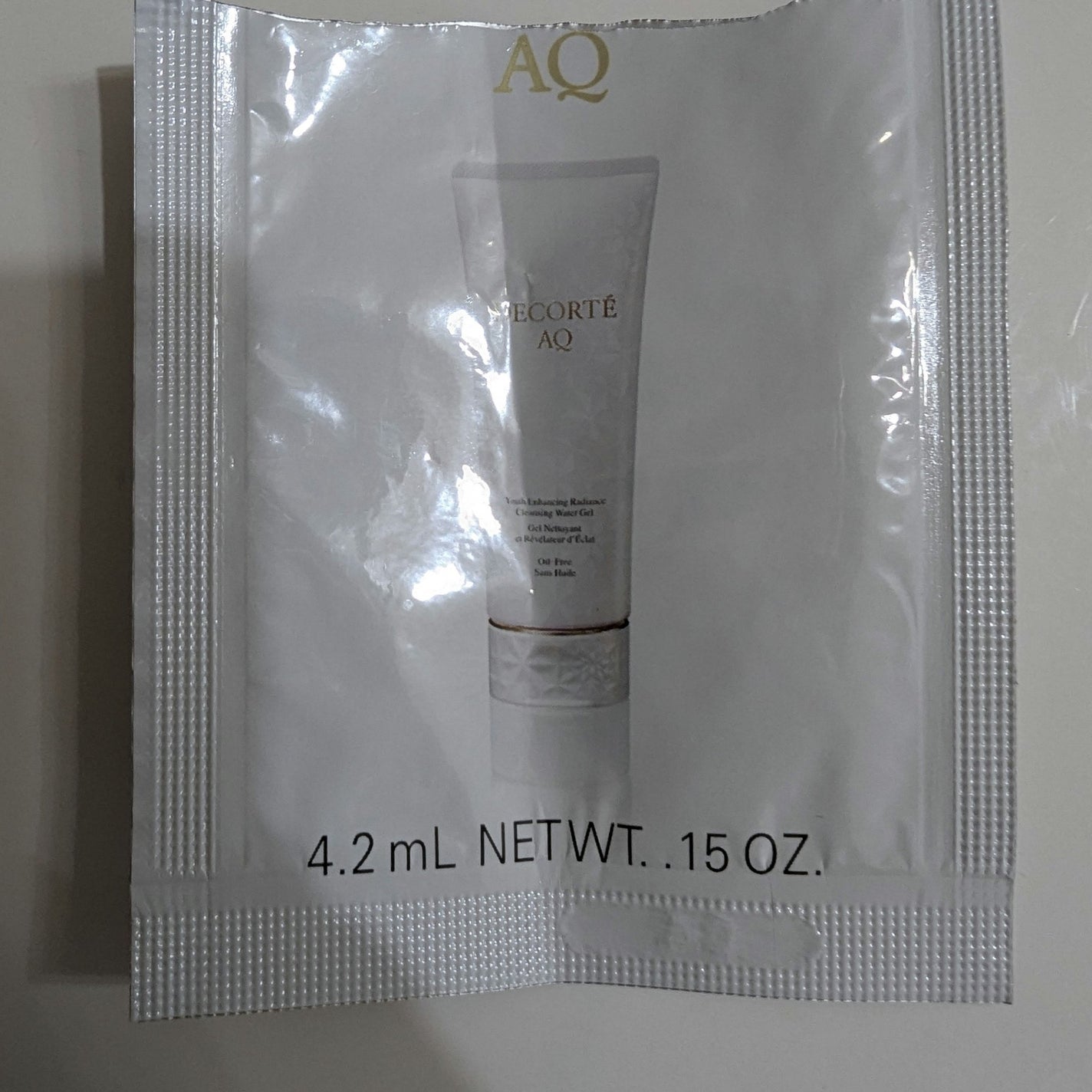 LUNA on LIPS 「メモDECORTE AQラディアンス ウォータリー ジェルクレ..」(1枚目)