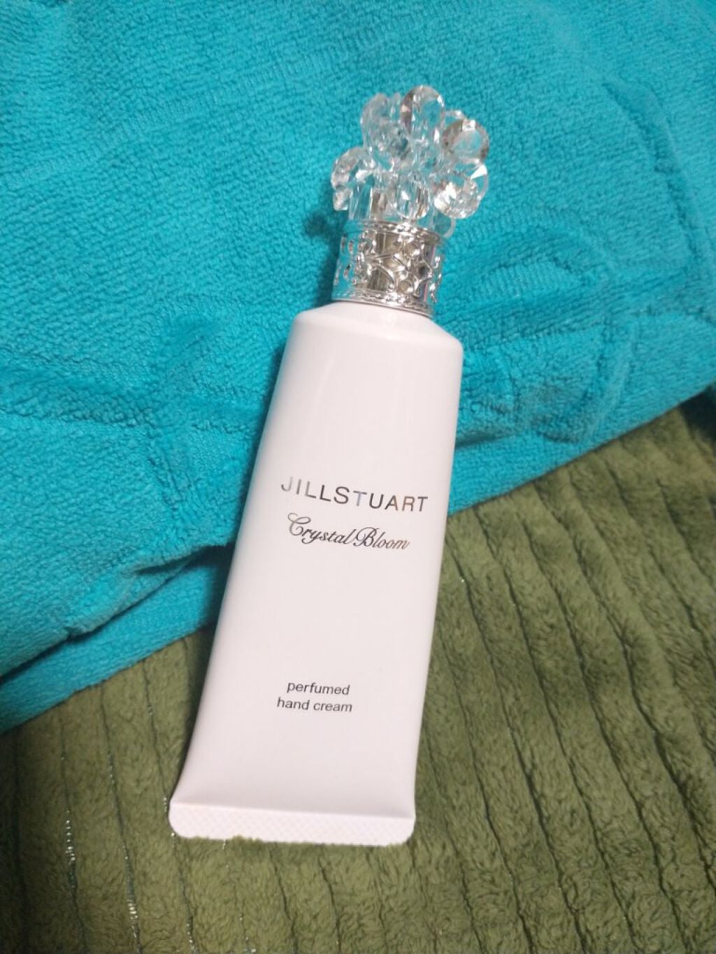 クリスタルブルーム パフュームド ハンドクリーム/JILL STUART/ハンドクリームを使ったクチコミ(1枚目)