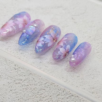 ゆき on LIPS 「夜桜ならぬ酔桜💕ほんのりと色が変わっていくさまが可愛くて、これ..」(2枚目)