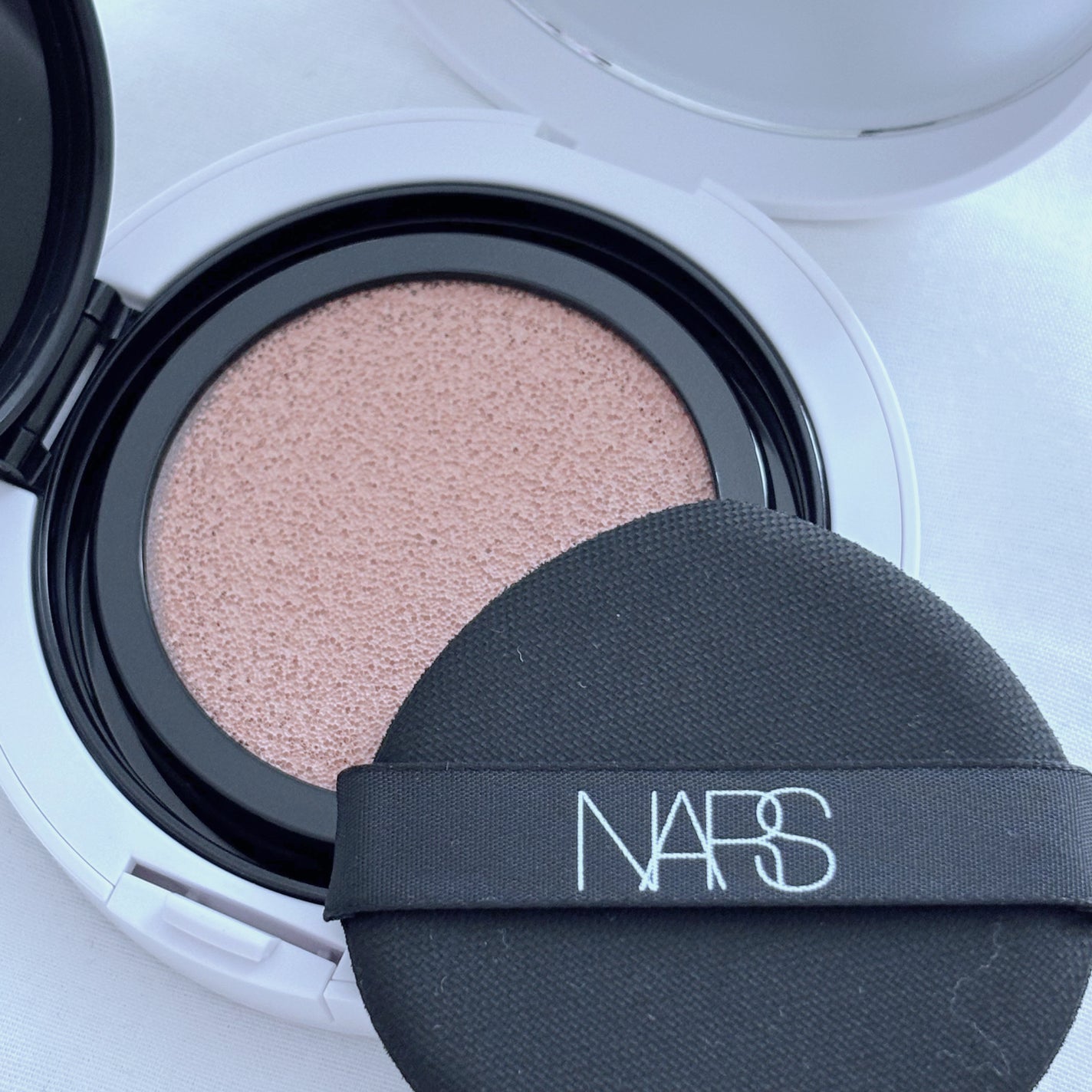 NARS ライトリフレクティング セラムクッション ファンデーション/NARS/クッションファンデーションを使ったクチコミ(4枚目)