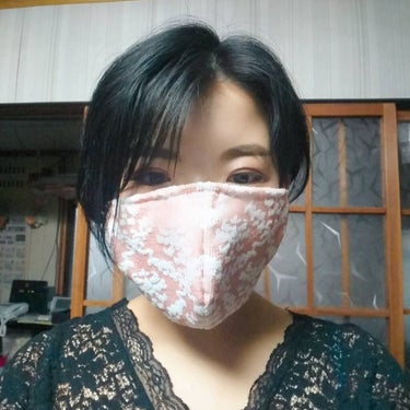 ogayuka on LIPS 「メイクの投稿じゃないけど…。😅今日はミシンを使ってマスクを作っ..」（1枚目）