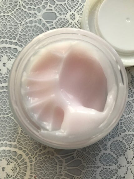 ローズウォーター スリーピングマスク/FEMMUE/フェイスクリームを使ったクチコミ(3枚目)