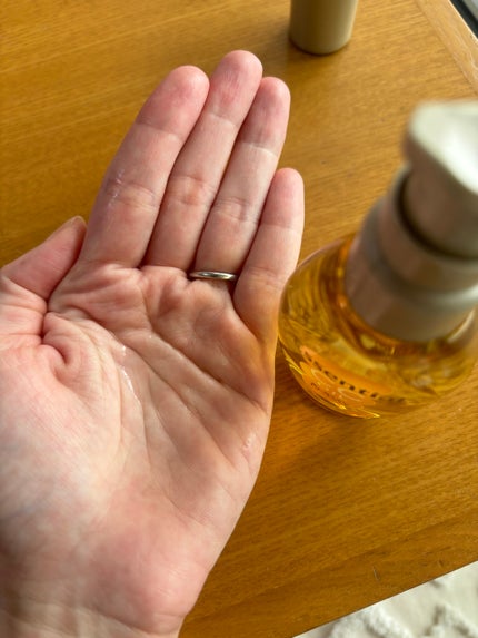 CCオイル/エッセンシャル/ヘアオイルを使ったクチコミ(2枚目)