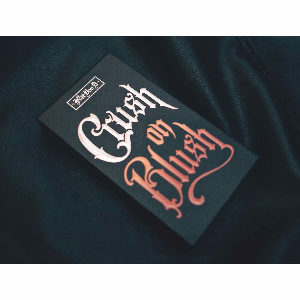 crush on blush/Kat Von D/メイクアップキットを使ったクチコミ（1枚目）