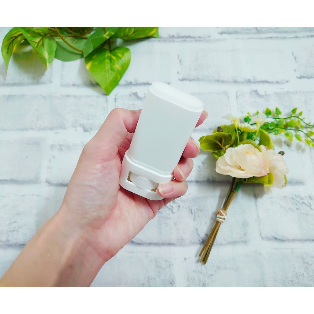 UVシールド トーンアップスティック/スキンコットン/日焼け止めスティックを使ったクチコミ（3枚目）