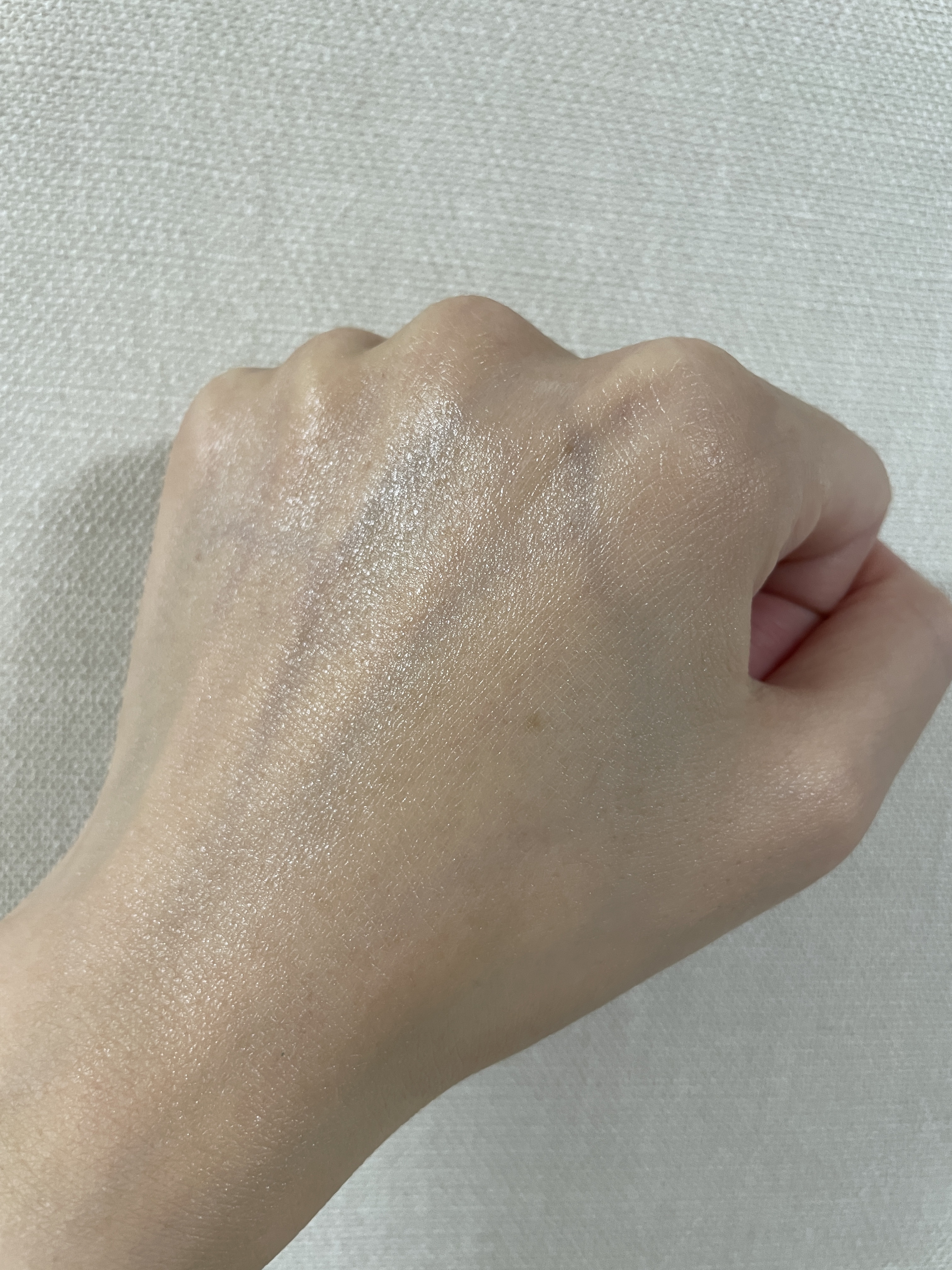 ウォーターホールディングトーンアップサンセラム/KAHI/日焼け止めローションを使ったクチコミ（3枚目）