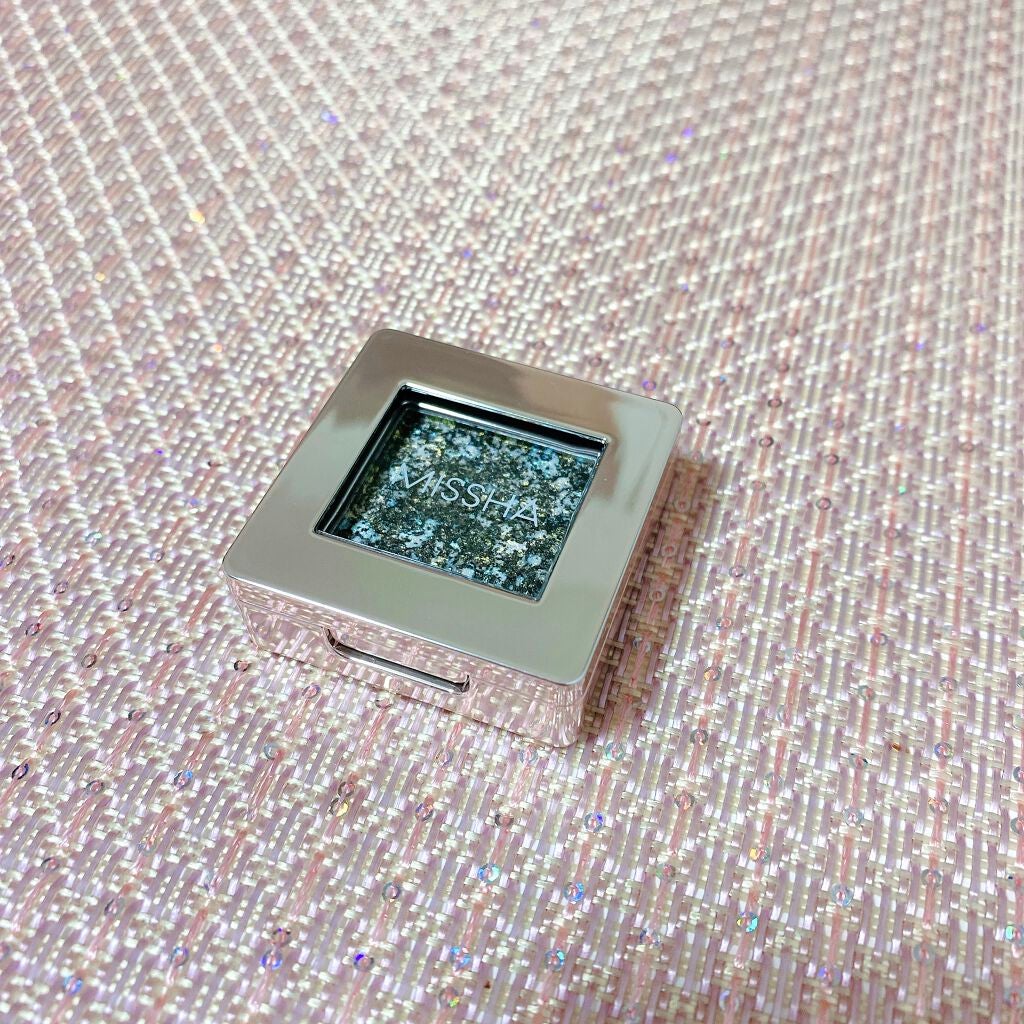 グリッタープリズム シャドウ/MISSHA/グリッターを使ったクチコミ(1枚目)