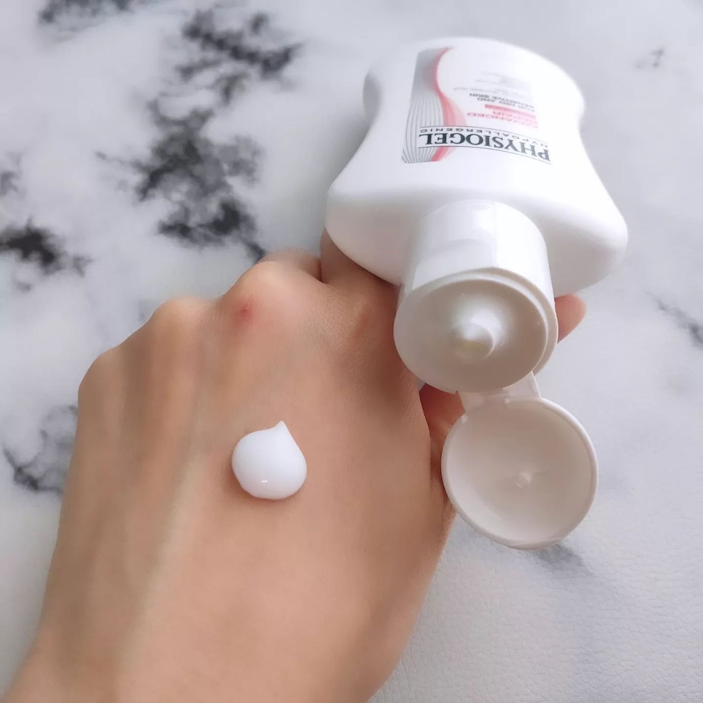 レッドスージングAIリペアクリーム/PHYSIOGEL/乳液を使ったクチコミ(3枚目)