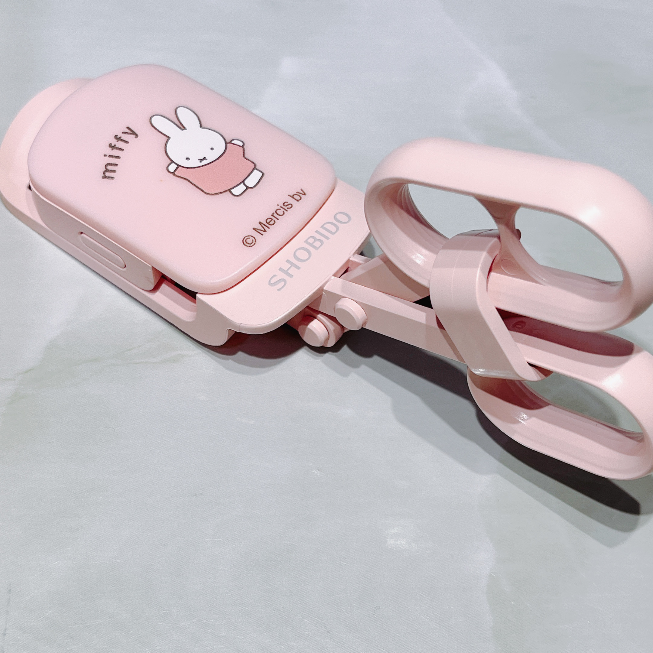 はさんであがるヒートカーラー ミッフィー限定デザイン/SHOBIDO/ホットビューラーを使ったクチコミ（1枚目）