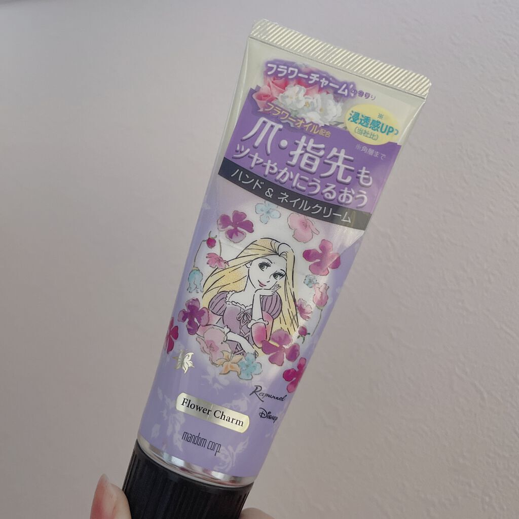 ディアフローラ オイルイン ハンド&ネイルクリーム フラワーチャーム/マンダム/ハンドクリームを使ったクチコミ(2枚目)