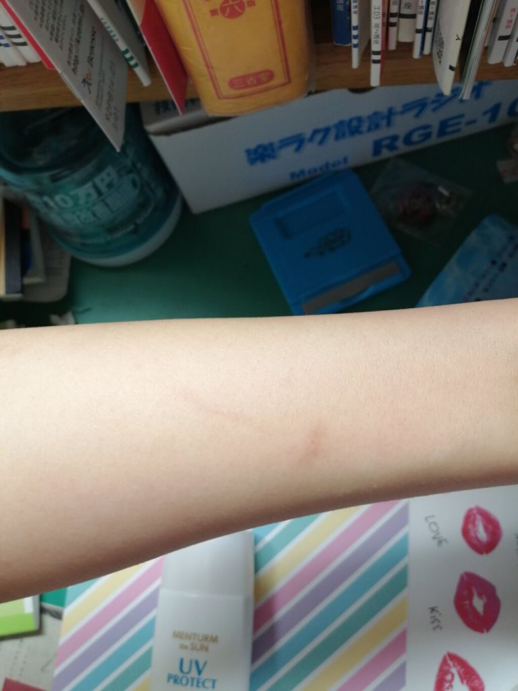 サラフィットUV さらさらエッセンス アクアフローラルの香り/スキンアクア/日焼け止め・UVケアを使ったクチコミ（2枚目）