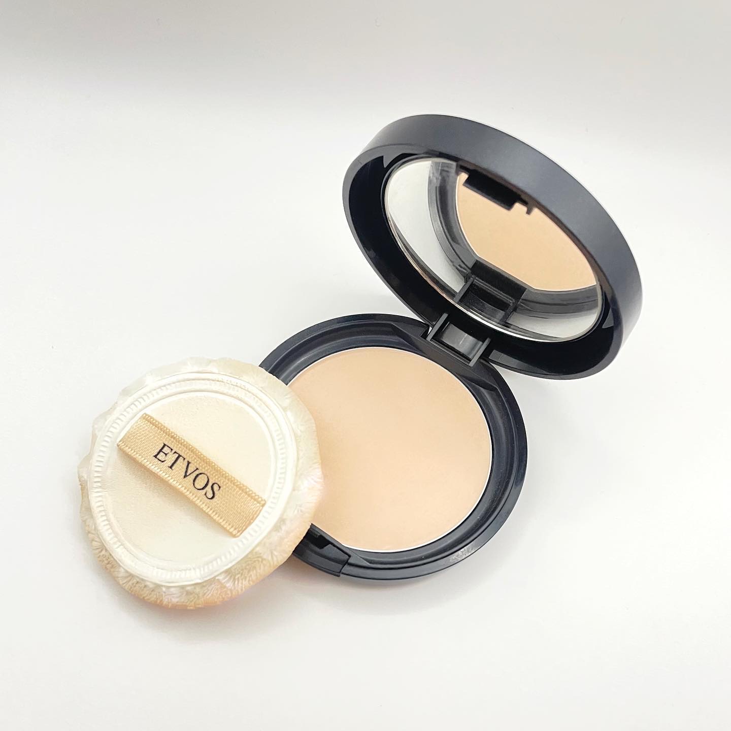 ミネラルシルキーベール 通常パッケージ/エトヴォス/プレストパウダーを使ったクチコミ（1枚目）